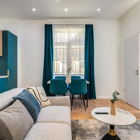 D30 Premium Будапешт