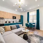 D30 Premium Budapest