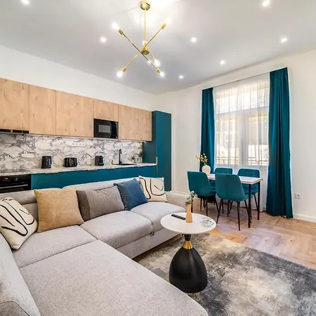 D30 Premium Budapest